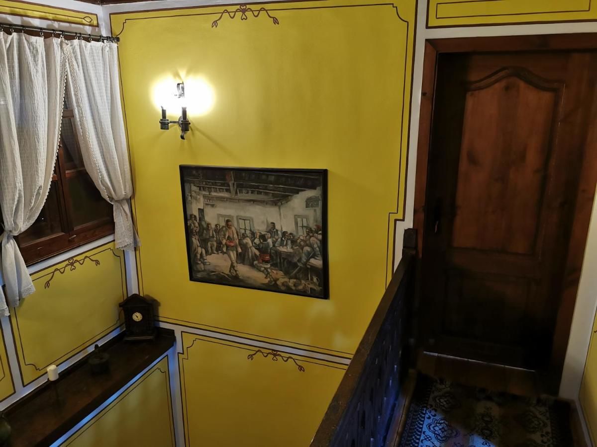 Гостевой дом Hadji Neikovi Guest Houses Копривштица-18