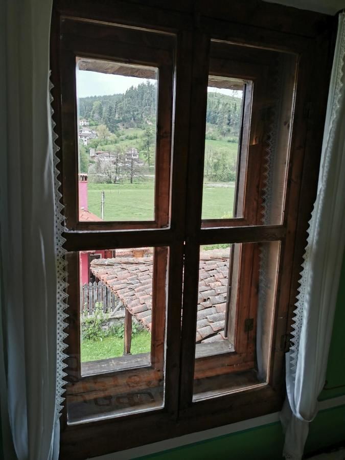 Гостевой дом Hadji Neikovi Guest Houses Копривштица-34