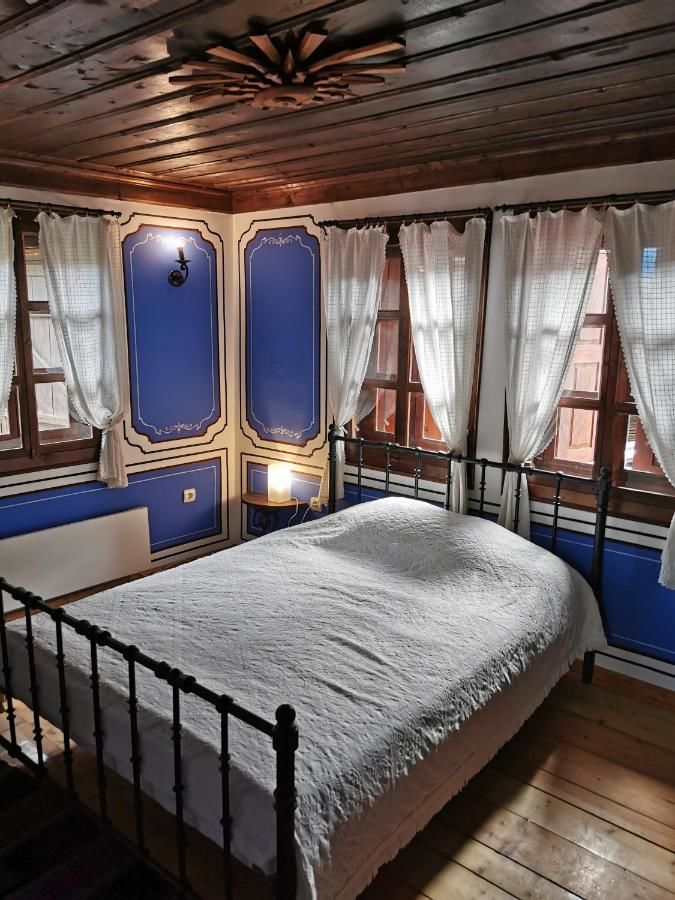Гостевой дом Hadji Neikovi Guest Houses Копривштица